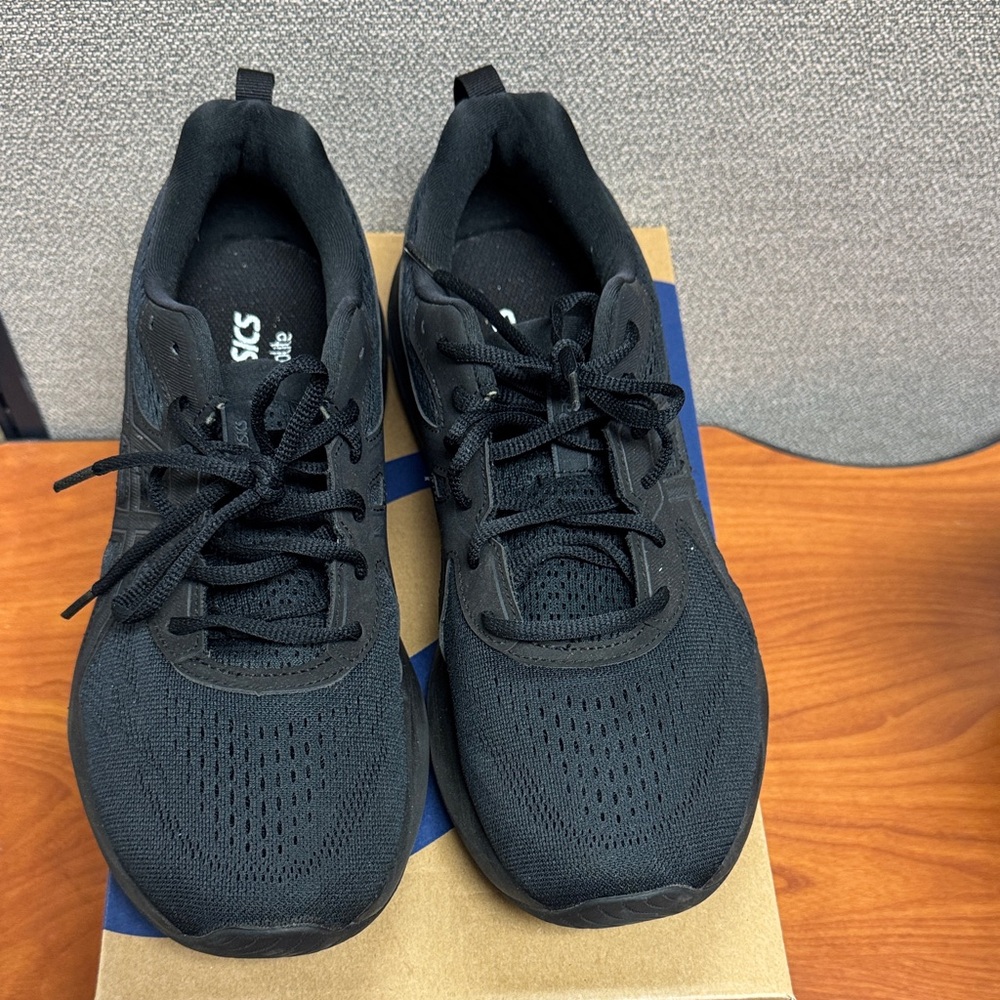 ASICS Men's All-Black GEL-CONTEND 9